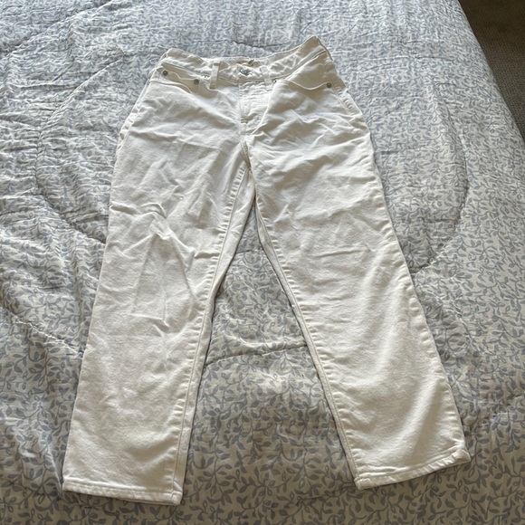The Petite Curvy Perfect Vintage Jean in Tile White in 27 petite - Picture 6 of 7